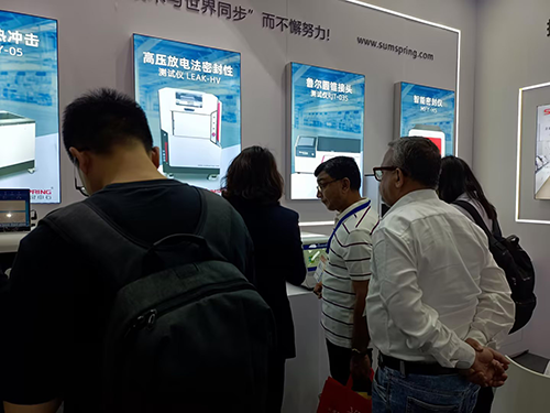 向客戶(hù)介紹產(chǎn)品 向客戶(hù)介紹產(chǎn)品